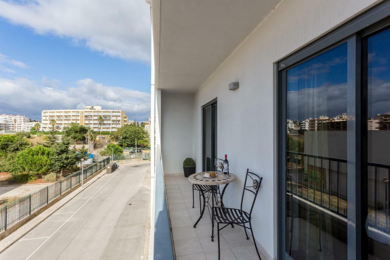 Lagos Marina Apartment With Pool & Gym Exteriör bild